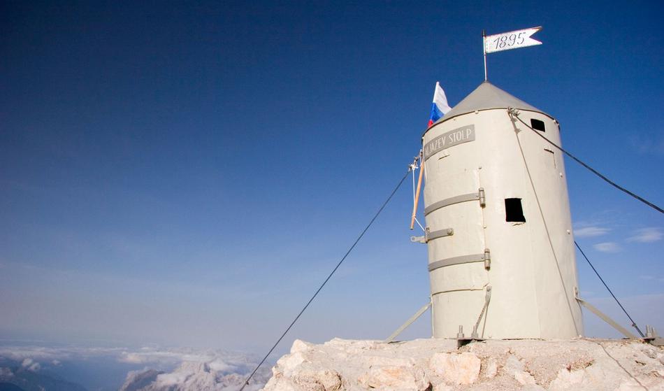Lepotica, ki je pritegnila pozornost na posnetku s Triglava, postala zvezda