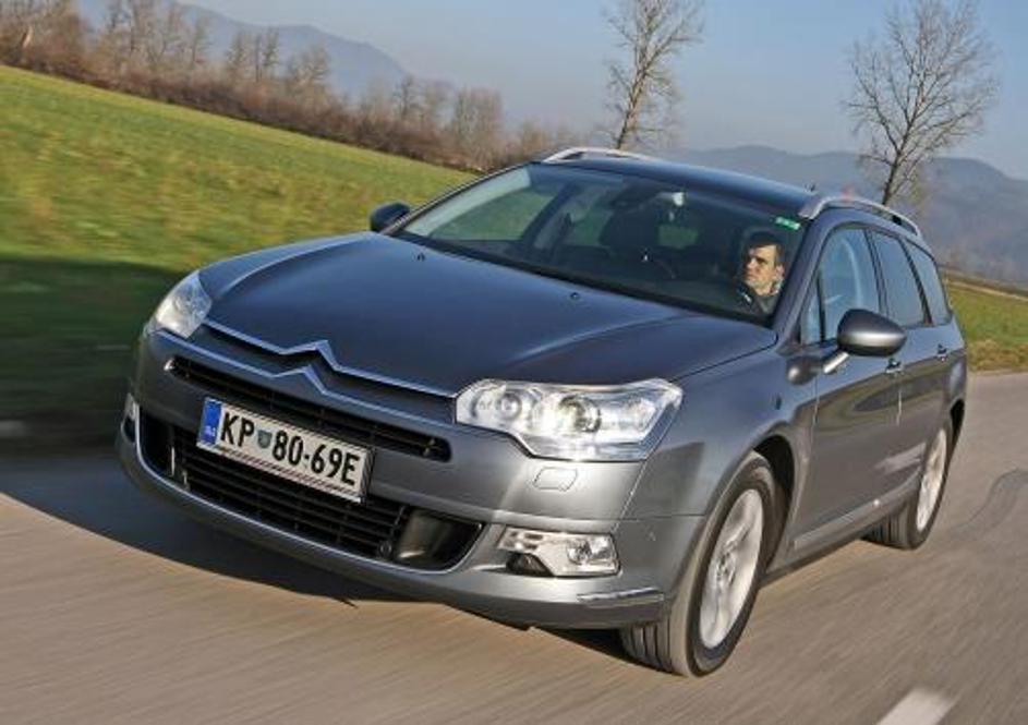 Nov motor omogoča boljše vozne zmogljivosti. Pospešek od 0 do 100 km/h v 7,9 sek