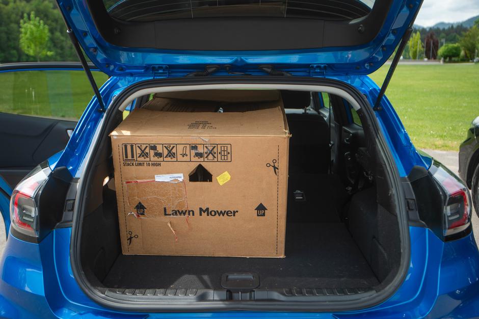 Ford družinski avto primerjava nalaganje prtljage | Avtor: Anže Petkovšek