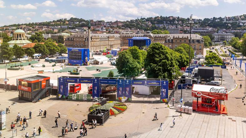 Stuttgart navijaška cona Schlossplatz