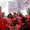 Novembrski protest, na katerem so sindikati zahtevali dvig minimalne plače. (Fot