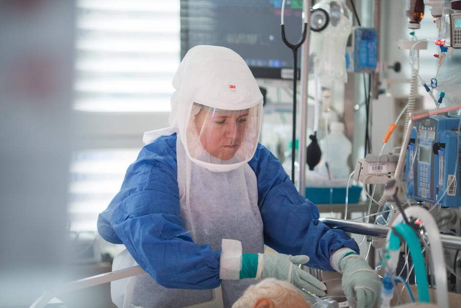 Covid-19, UKC Ljubljana | Avtor: Matej Povše za UKC LJ