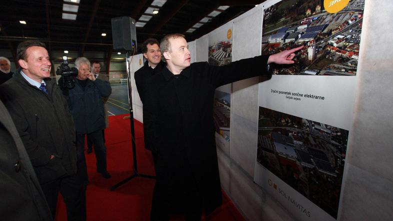 Minister Matej Lahovnik si je ogledal, kakšen je pogled iz zraka na dvorane Celj