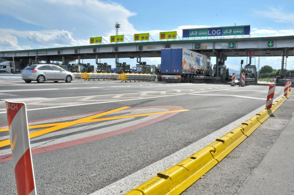 Cestninska postaja | Avtor: Anže Petkovšek