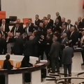pretep turčija parlament