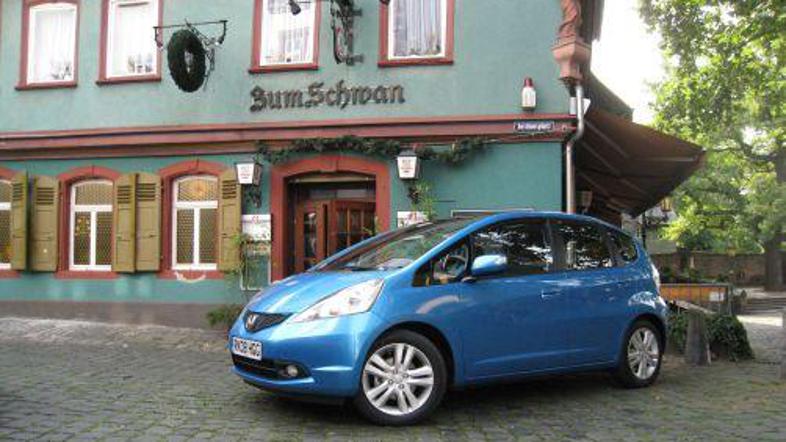 Honda jazz bo k nam pripeljala novembra, hibridno različico pa bodo kupci pričak