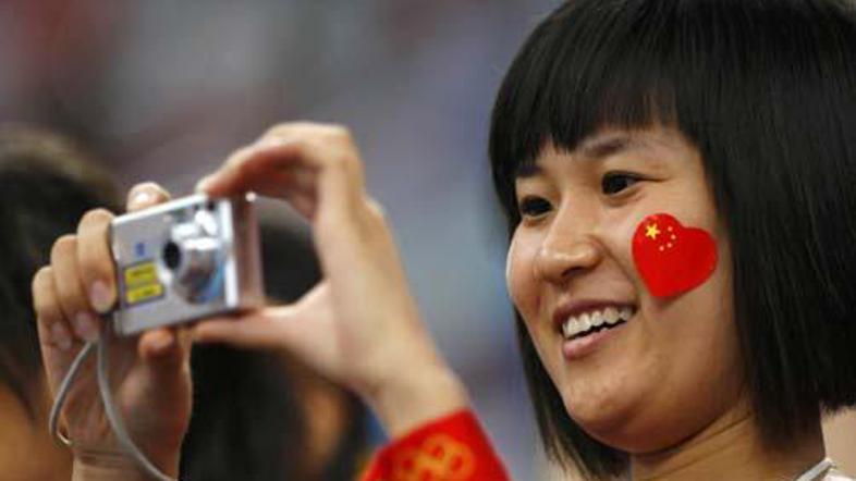 peking_kitajska_navijacica_reuters