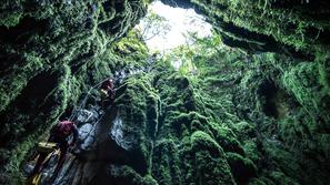 Astronavti jama kras Esa