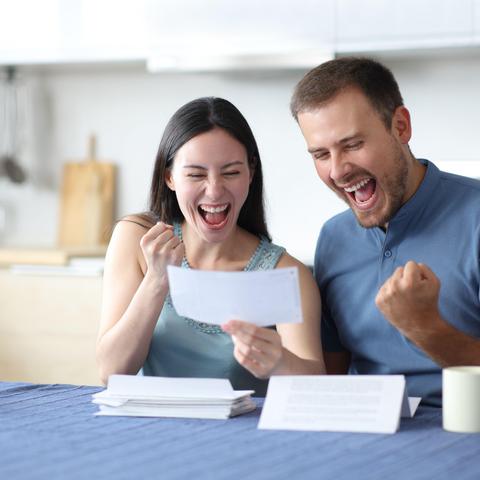 Kredit, banka, stanovanjski kredit, računi, položnice