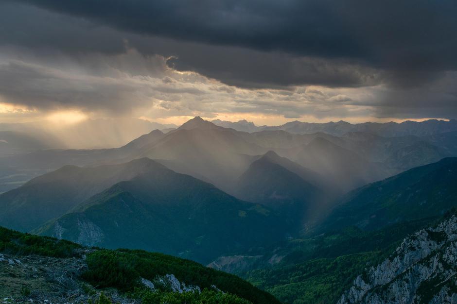 nevihta nad gorami dež | Avtor: Profimedia
