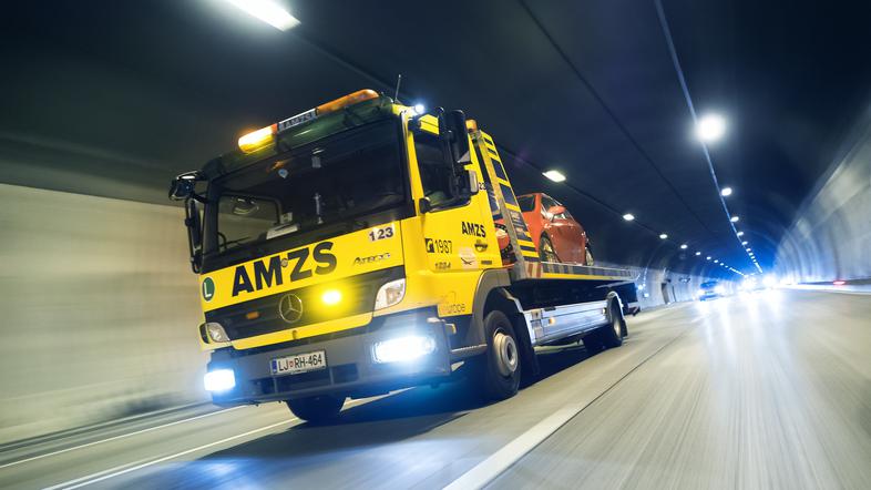 AMZS pomoč na cesti