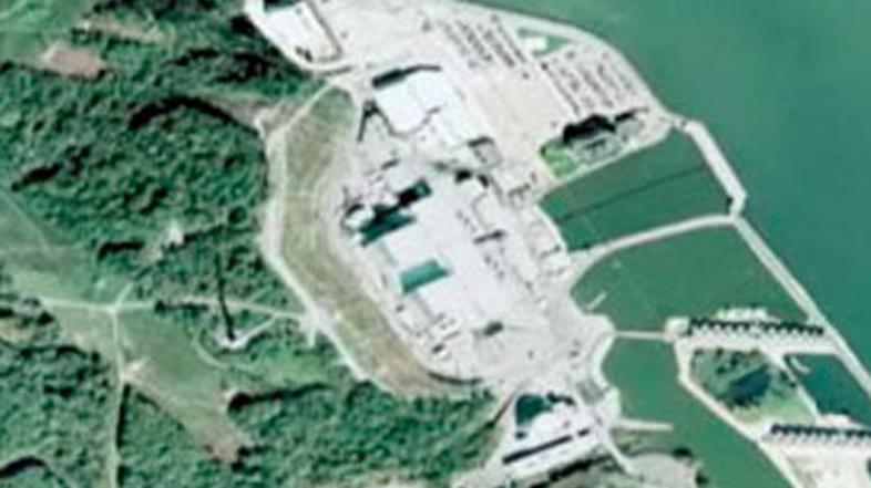 Posnetek ene izmed ameriških jedrskih elektrarn.