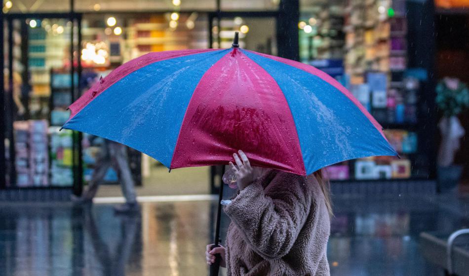 Vremensko poslabšanje: Padavine se krepijo, popoldne bo kaos