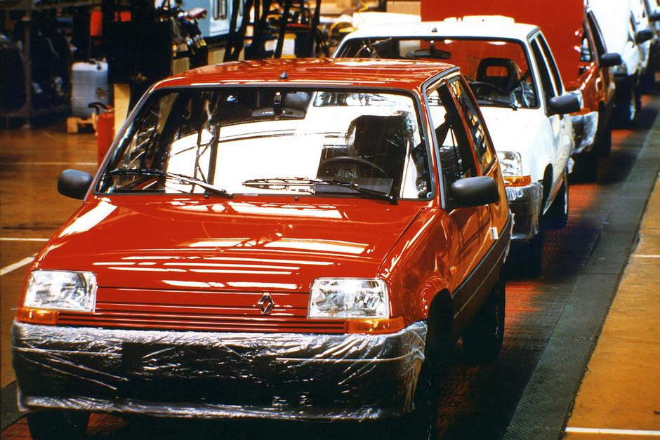 Revozova tovarna v Novem mestu | Avtor: Revoz