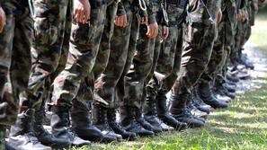 slovenija 26.07.11, studentski vojaski tabor, studenti, tabor, slovenska vojska,