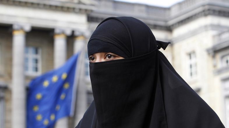 razno 10.05.10., burka,Salma, a 22-year-old French national living in Belgium wh