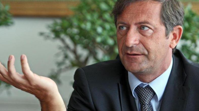 erjavec7_sad_slo_tiz