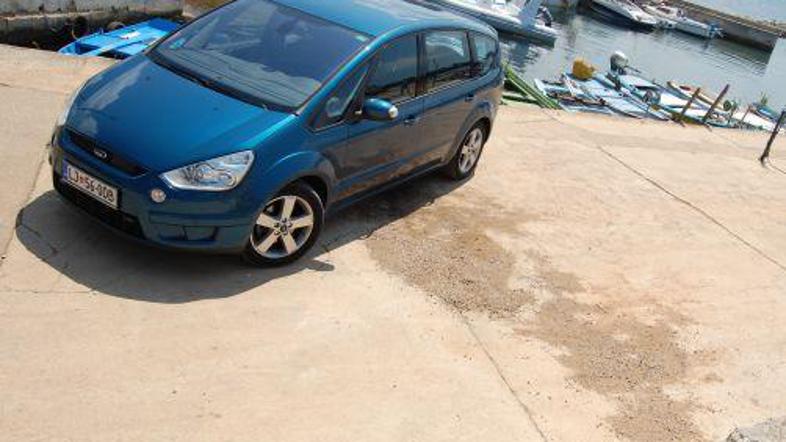 Za osnovno verzijo fordovega S max boste morali odšteti dobri trideset tisočakov