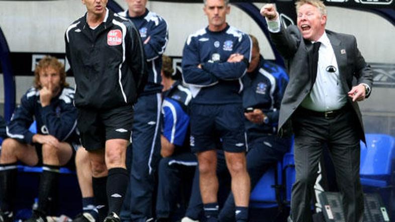 Sammy Lee je zapustil klop Boltona.