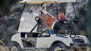 Ronaldo Portugalska golf avto mobitel telefon pogovor
