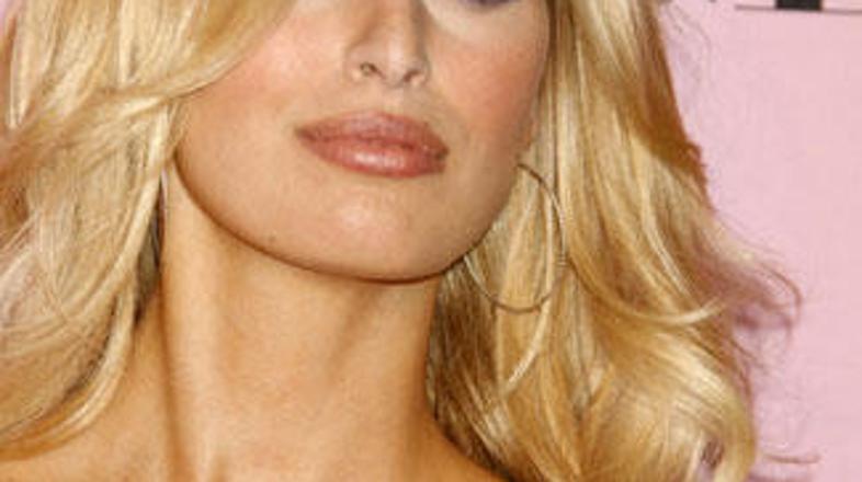 Karolina je še ena v vrsti manekenk, ki pričakujejo otroka.