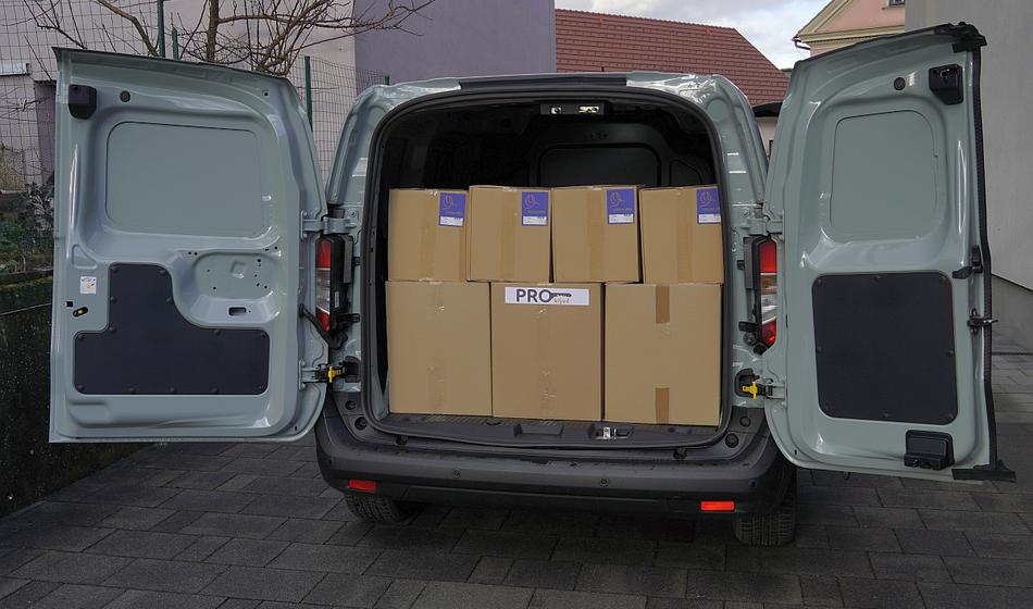 Podjetniku smo posodili električni furgon. Kako daleč je prišel?