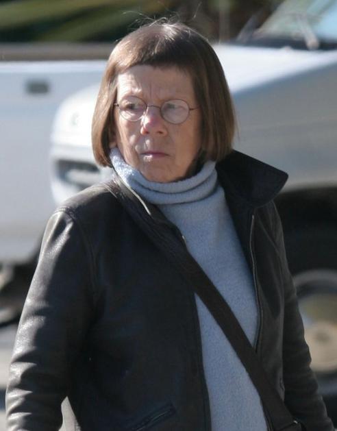 Linda Hunt