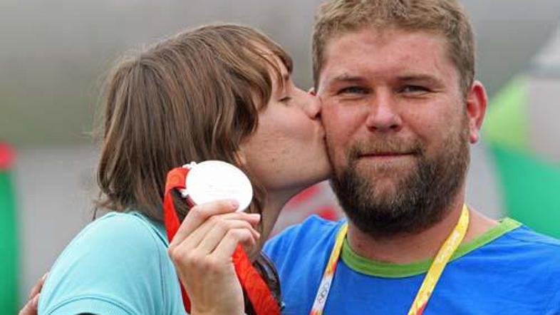 isakovic_potocnik_poljub_fevzer_main