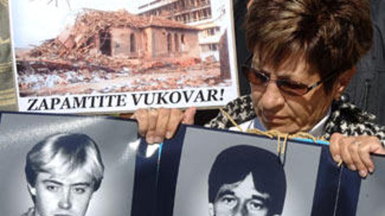 Matere ne bodo nikoli pozabile sinov, ki so bili ubiti v Vukovarju.