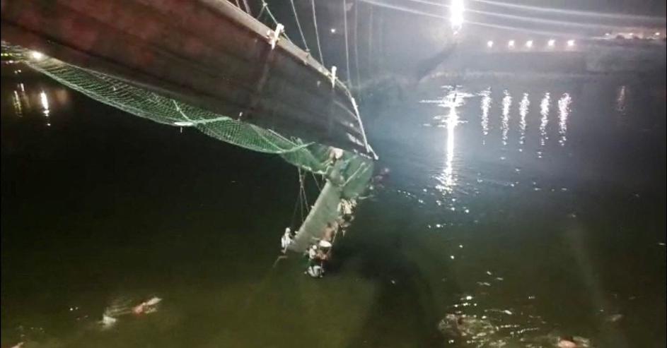 Zrušenje mosta v Indiji