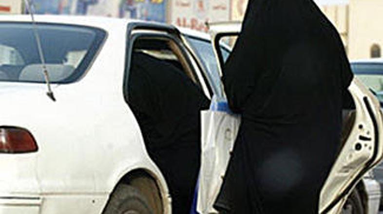 Ženske v Savdski Arabiji se v avtomobilu lahko peljejo le kot sopotnice.