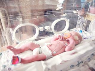 novorojenček, dojenček, bolnišnično zdravljenje, respiratorni sincicijski virus, rsv, hospitalizacija,