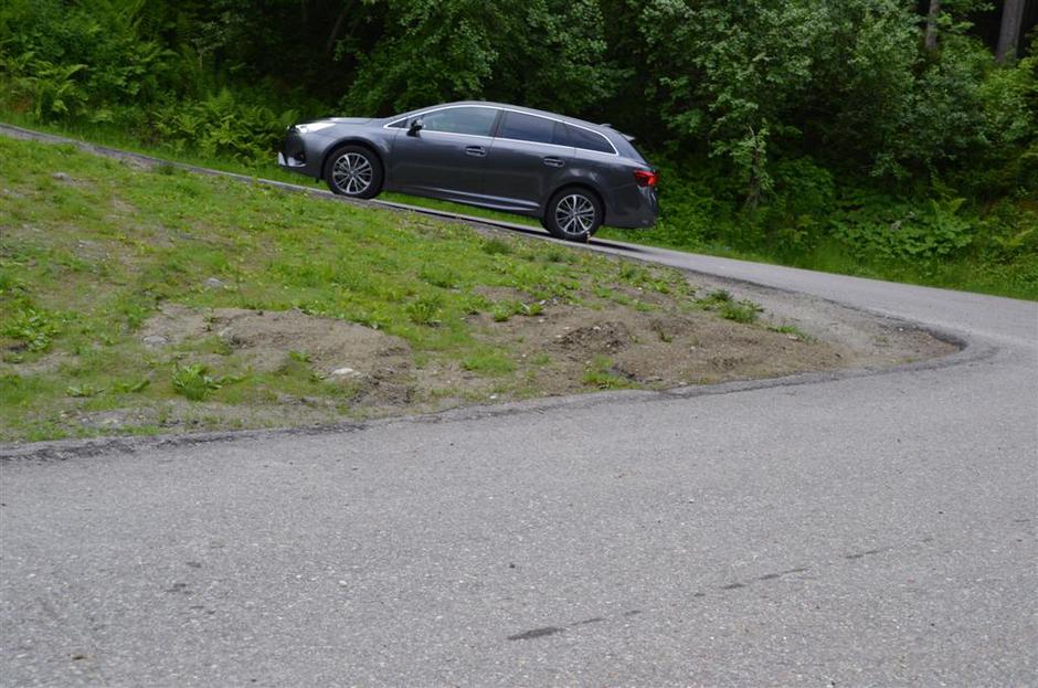 Toyota avensis | Avtor: Gregor Prebil