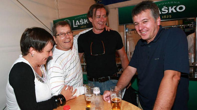 Slavko Petek s soprogo Otilijo si je za družbo izbral Vladimirja Rukavino in Boj