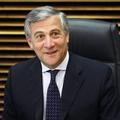 Antonio Tajani pričakuje tedensko vinjeto za deset evrov.