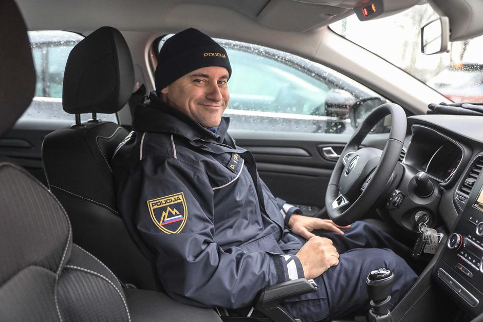 predaja vozil policistom | Avtor: Saša Despot