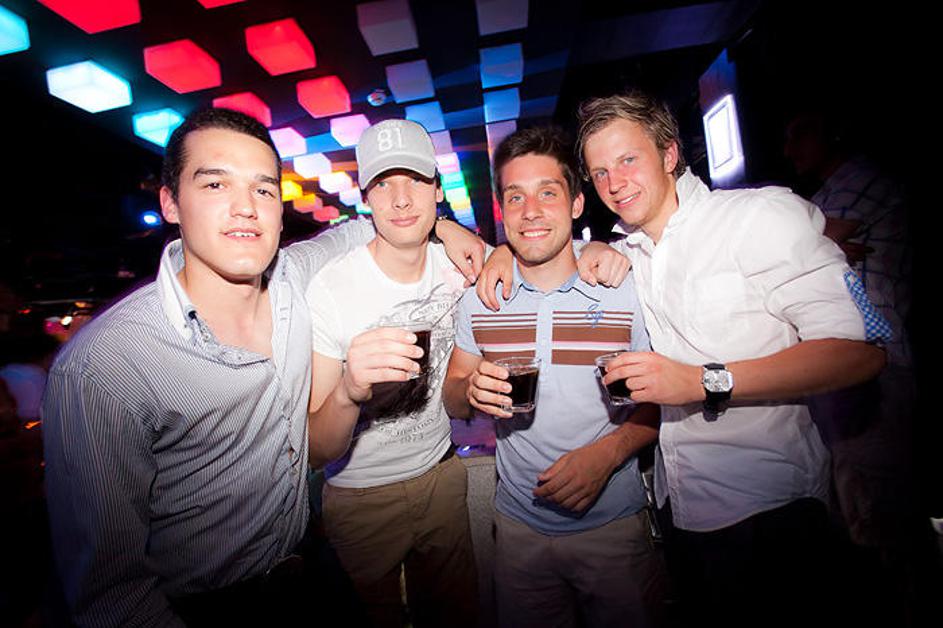 Sredin hip hop v klubu Top