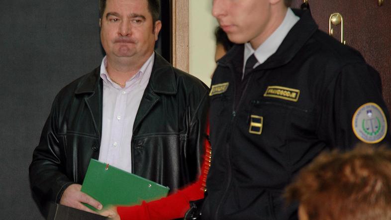 “Del odpravnine, ki mi pripada (po naših izračunih gre za 288 tisoč evrov, op. p