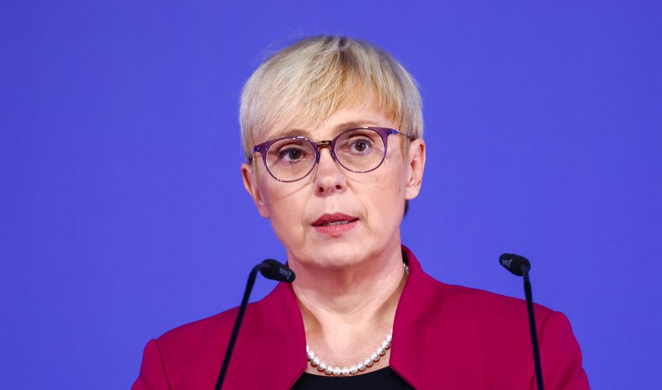 Minister ne bo šel v Sarajevo, je kriva Nataša Pirc Musar?