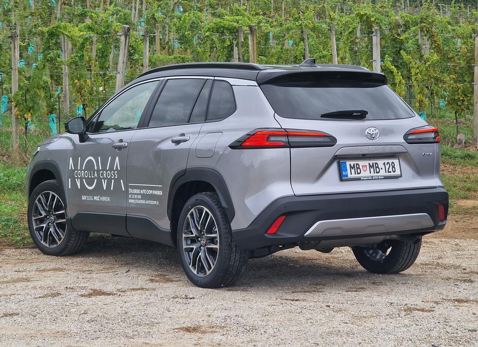 Prenovljena toyota corolla cross | Avtor: Gregor Prebil