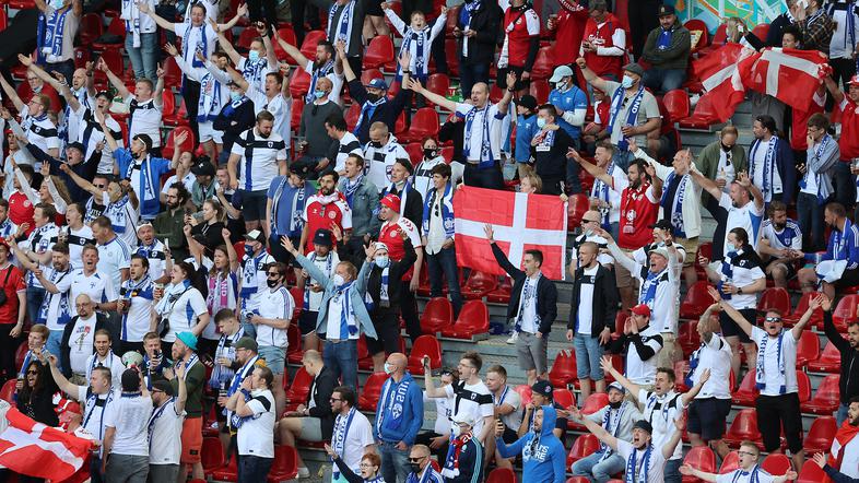 Finski in danski navijači