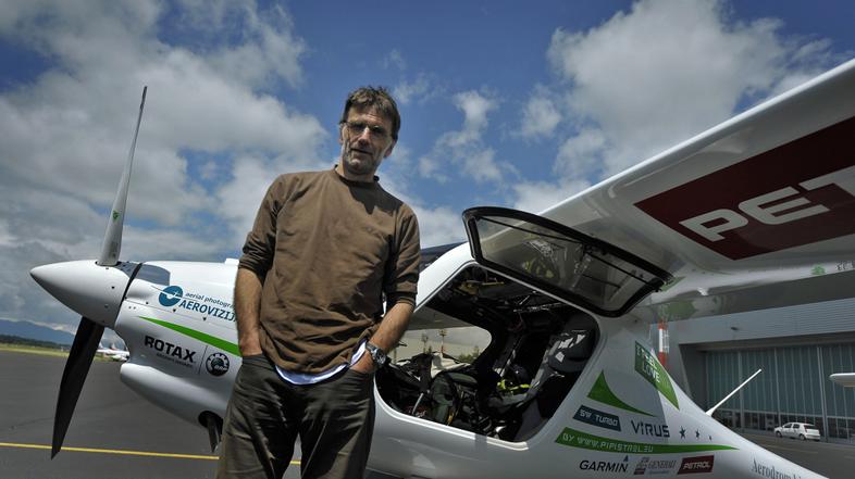 slovenija 26.05.13, Matevz Lenarcic, prihod Matevza Lenarcica, na brnisko letali