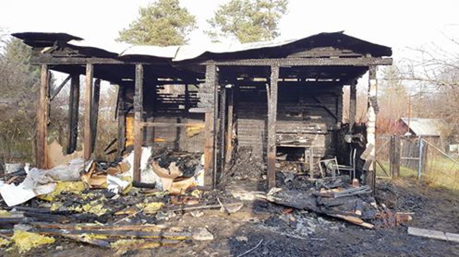 Požig brunarice za Savo, pogorišče