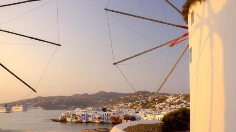 Če vam je vseeno, koliko zapravite, in če radi gledate lepe ljudi, poletite na d