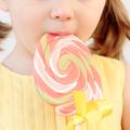 Otrokom ni treba pokvariti veselja in jim strogo prepovedati vseh sladkarij, pom