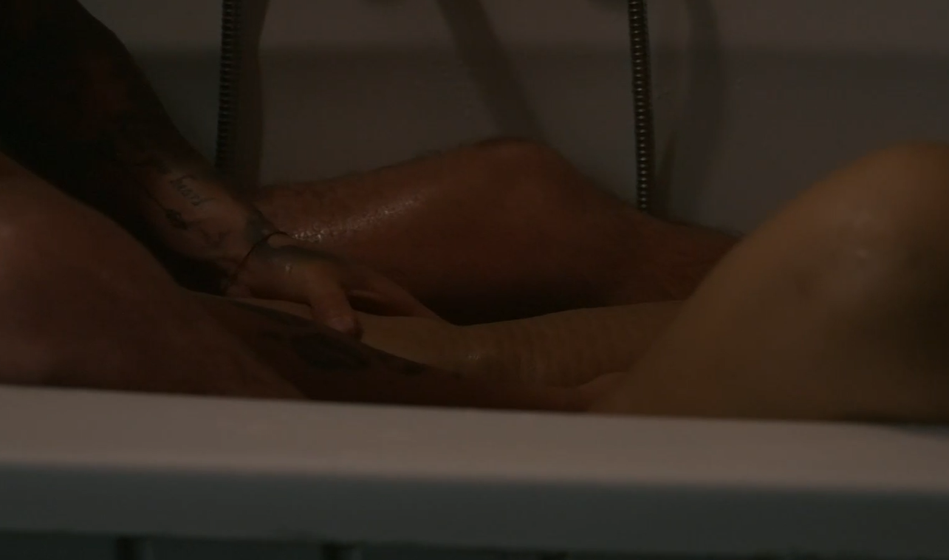 Vroče otipavanje: La Toya že omrežila mlajšega sotekmovalca