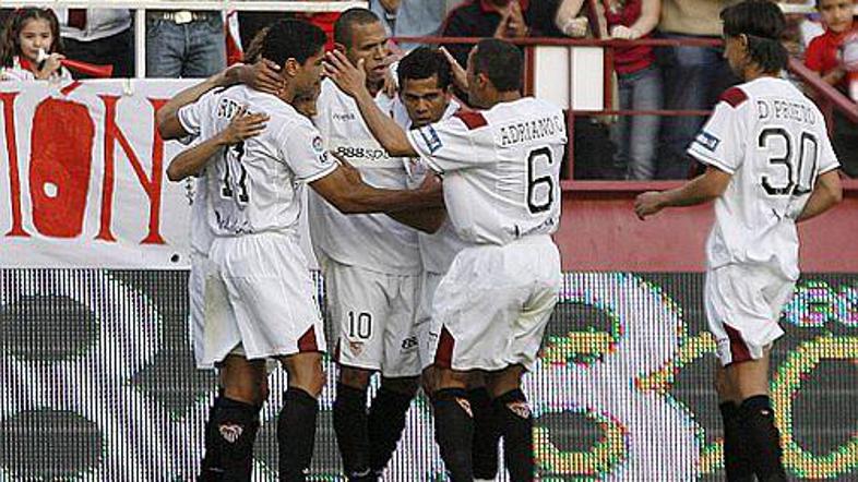 Luis Fabiano je pripomogel k pomembni zmagi Seville.