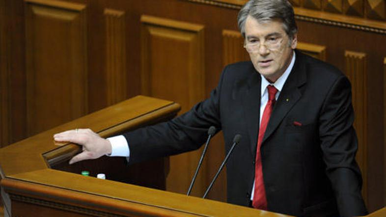 Zaradi veta Viktorja Juščenka je organizacija nogometnega EP na Poljskem in v Uk