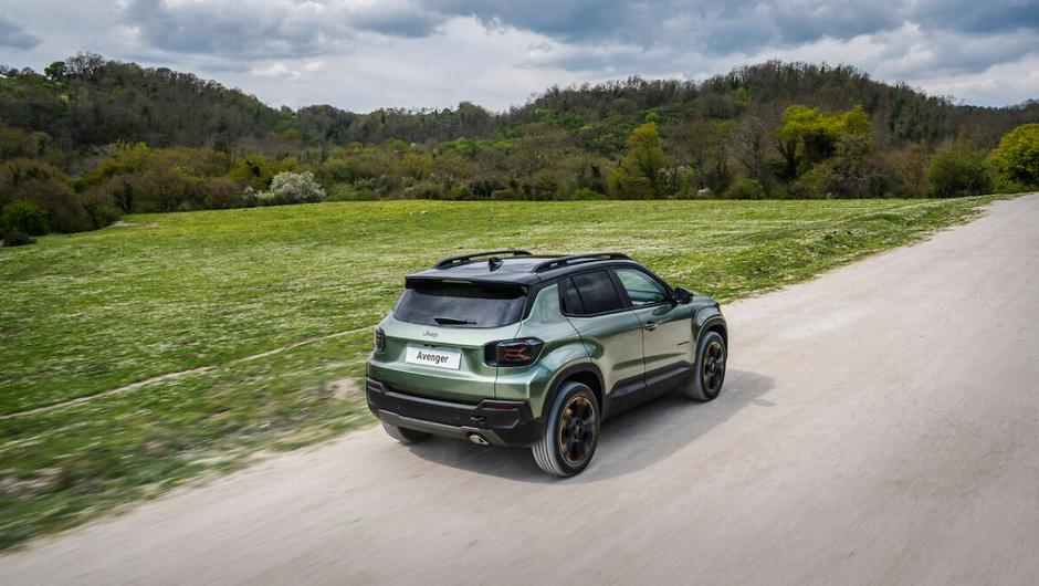 Prenovljeni jeep avanger | Avtor: Jeep