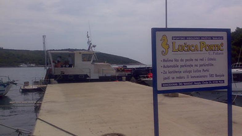 Sedmaku se zdi ukrep nerazumljiv, saj so imeli vsa potrebna dovoljenja.